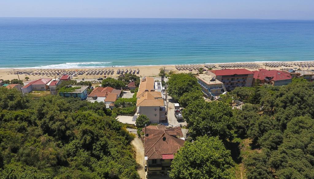 Chita'S House Paralia Vrachou Exterior photo