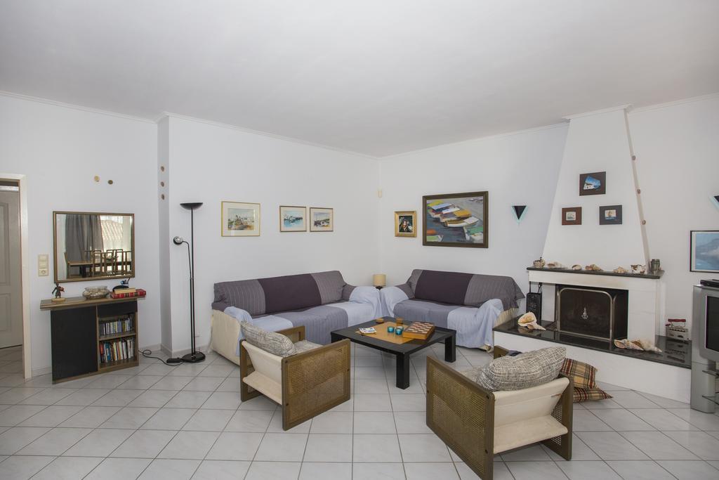 Chita'S House Paralia Vrachou Exterior photo